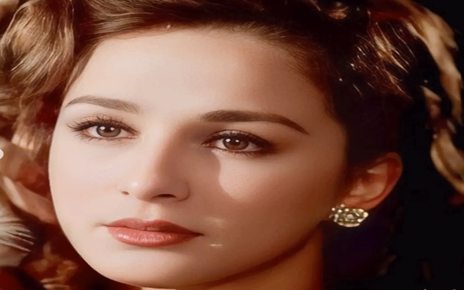 الفنانة المصرية نجلاء فتحي